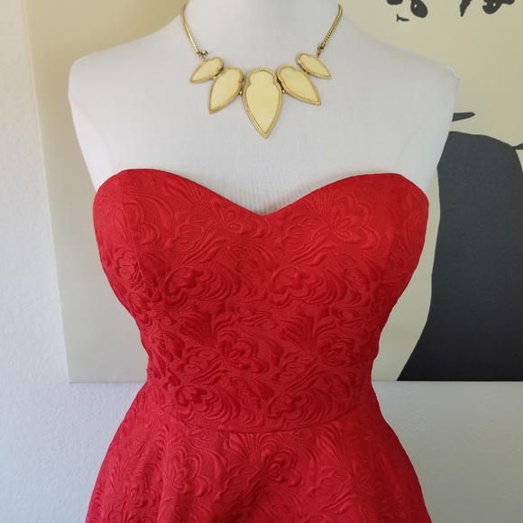 SOLD π« ChiChiLondon Sweetheart Neckline Dress 10 - Picture 2 of 6